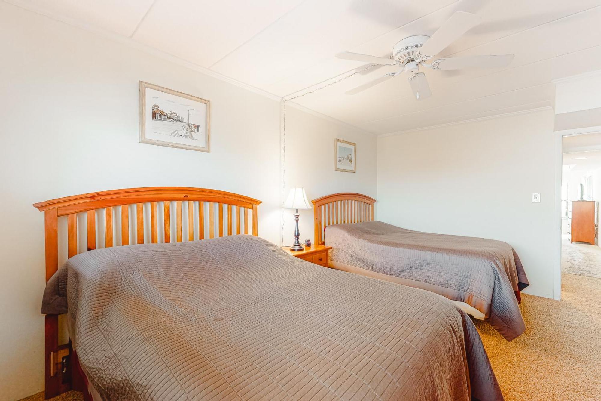 Constellation House Hotel Ocean City Room photo